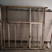 شباك مربع • حديد درجة أولى • حي الضباط