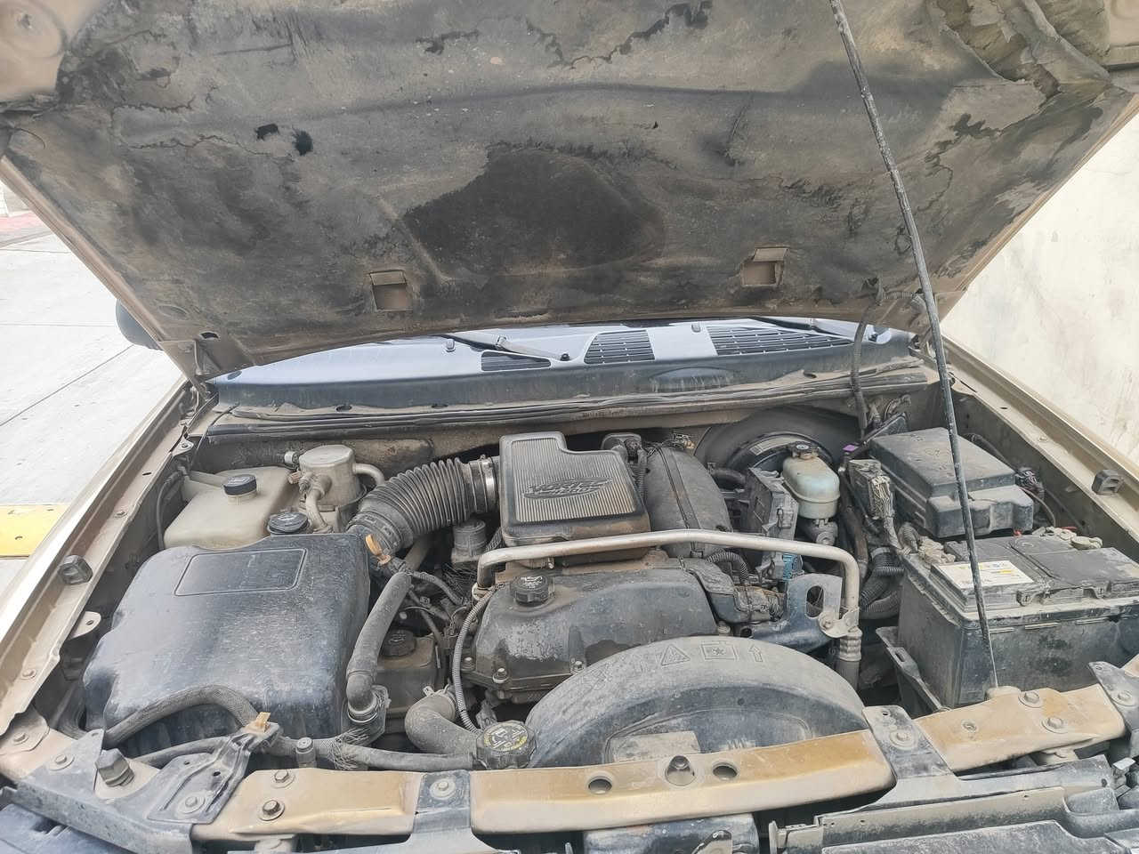 بلايزر موديل 2007 اربع تايراد جدد صار اسبوع شادهن باتري جديد منظومة غاز سعة 100 لتر تركي السيارة نظيفة بچم تاهو تبريد تدفئهة گير محرك دبل اكسل كلة بشرط ممتاز السيارة حزام صبغ للجمالية فقط السيارة مابيهة ربع مصرف صدر جديد سيارة نظيفة بسعر معقول سعر السيارة 95$ ورقة وبي مجال للطيبين مكان السيارة سليمانية  ترايك من سليمانية للبصرة 
***********
