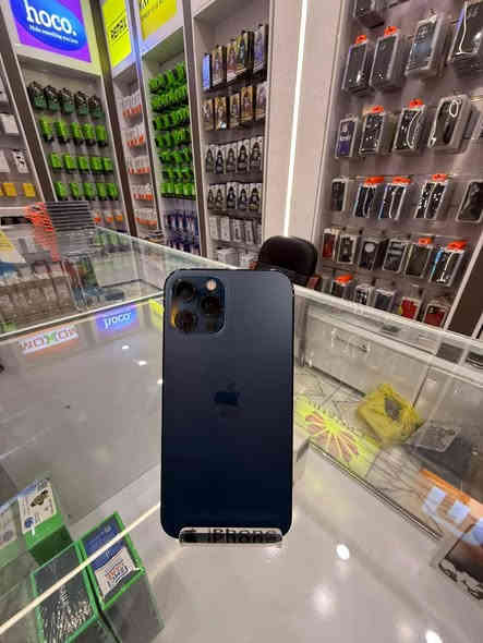 12 برو ماكس 
نضافه 100% بوضع الوكاله 
بطاريه 85
ذاكرة 256 
السعر 600٫000
يوجد أيضاً نضام الاقساط
العنوان: حي الجامعه _شارع عشرين 
مركز التاج للموبايل 
للاستفسار  خاص 
او الاتصال ***********
