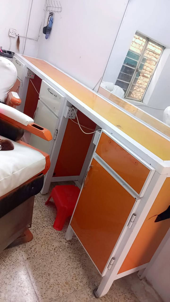 غراض صالون حلاقه نسائي للييع ***********واتساب فقط
