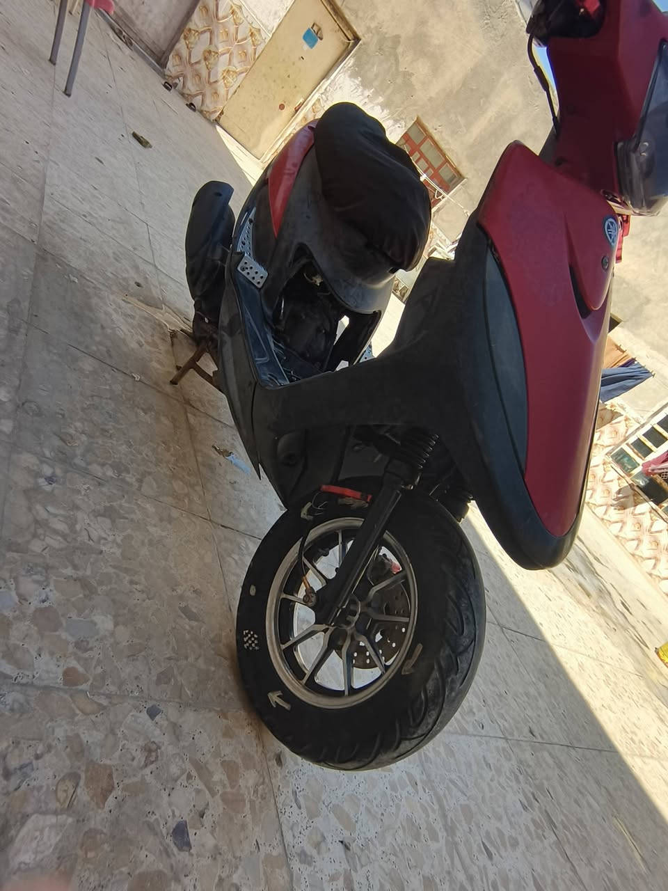 السلام عليكم
ماكس عدله للبيع 
الدراجه كفاله عامه 
ختم واحد 
 
 
كابريته بلاد 
دبل امامي خلفي شغال 
لايت شغال 
تجي تفحص وين ما تريد او تجيب وياك فيتر 
عداد كيلو متر شغال 
عداد بانزين شغال 
هندر وسلف شغال 
قفل جنطه شغال 
دراجه مبيه اي نقص 

نصبه تخبل 

سعر 800وبيه مجال 
مكاني هارثه مفرق سيد طاهر 
رقم ***********
