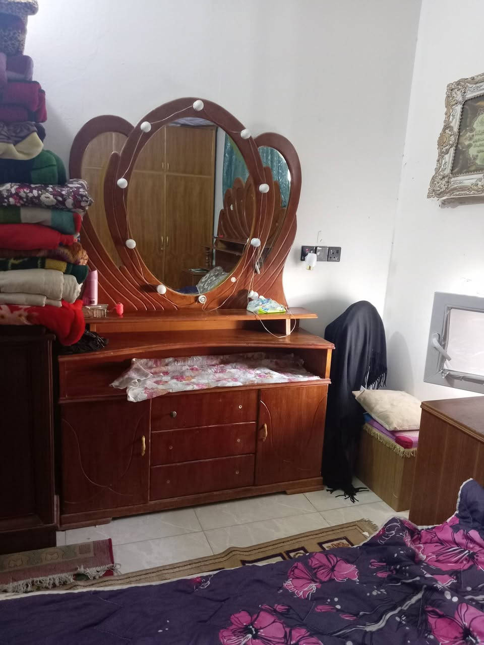 السلام عليكم عندي غرفه صاج عراقي ما بيهه اي كسر نظيفه للبيع عدا الكنتور
ب٢٠٠
وعند ٣ بيت مكيف حديد


**إذا كنت صاحب هذا الإعلان وتريد حذفه لأي سبب، رجاءا أرسل رسالة إلى الدعم الفني**