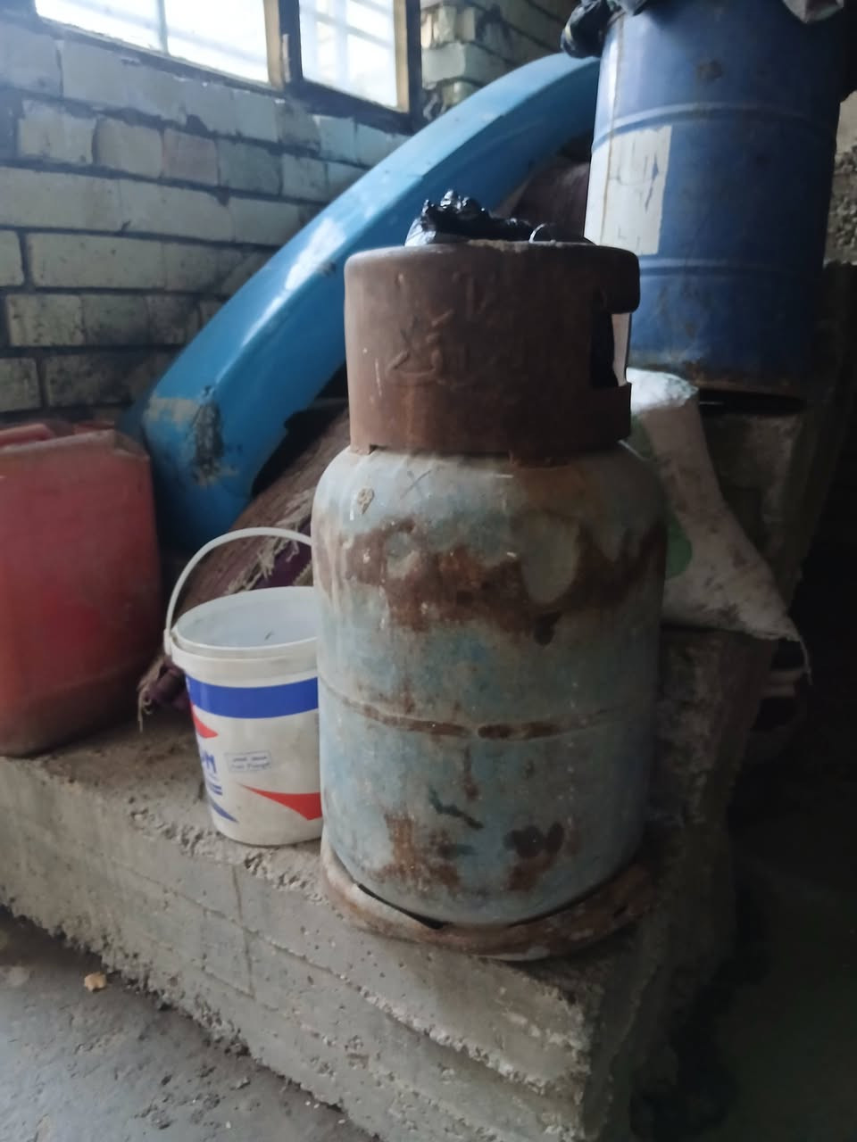 اغراض مستعمله للبيع كل حاجه بسعر العنوان بغداد حي نصر قرب المعارض ***********
