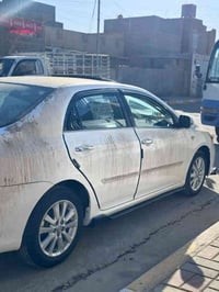 كورله ٢٠٠٩ البيع خليجي مكفوله من ضربه وكير ومحرك  بيه صبغ اثر جراد فقط...