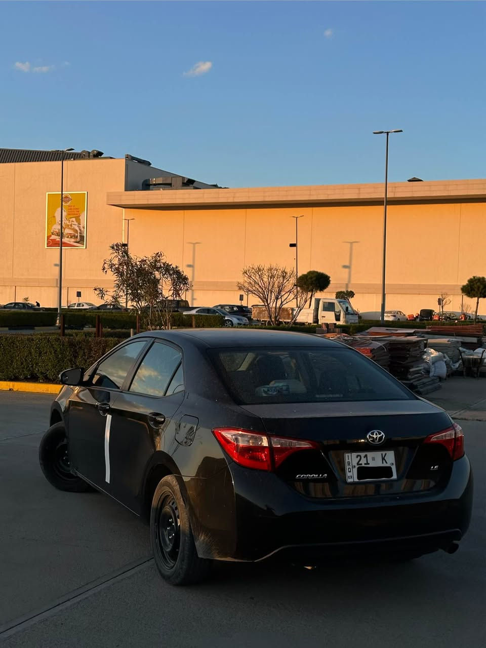 بەناوی خوای گەورە
کرۆلا ٢٠١٨/ Corolla 2018
ڕەشی سەدەف 
خەتی جادە
ڕادار
٧٥٠٠٠مایل ڕۆشتووە سەیارەکە یەک دینار مەسرەفی تیانییە سەیارەکە لە ڕووبەڕوو لە ڕەسمەکان جوانترە
لە سلێمانیم *********** السليمانية, العراق
