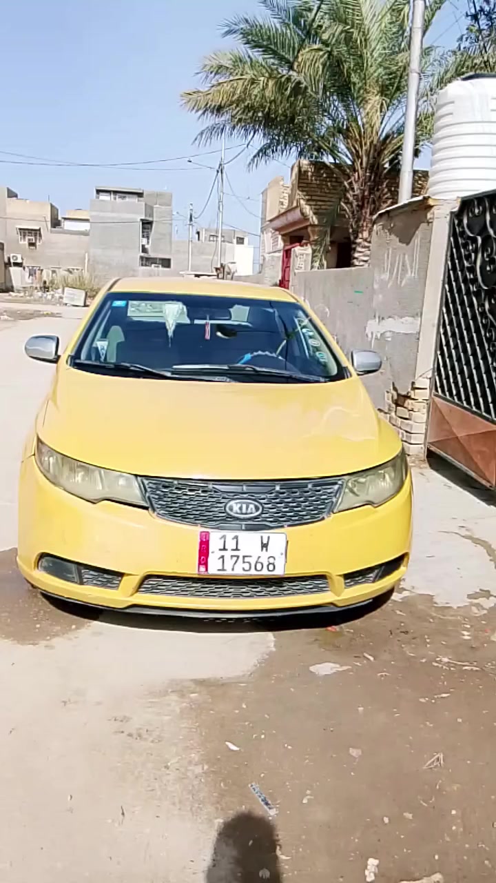 السلام عليكم كيا فورتي 2012 اللون اصفر وارد امريكي رقم  بغداد نكليزي حادث جاملغ بدون دواخل تخم تاير حداديه جديده مكينه كير كفاله.          كير عادي
السعر 75 وبيهه مجال ***********
