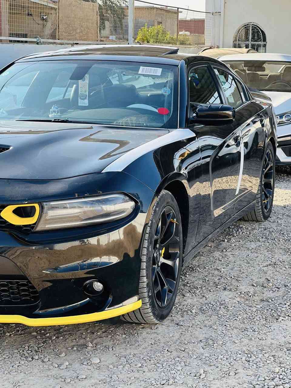 سلام عليكم دوج جارجر موديل ٢٢ رقم بغداد ماشيه ٥٢ موصفات اس اكس تي بلاص فتحه. خزن مومري  كشنات جلد  حار بارد  شاشه جبيره السعر ٢٣٥وبيها مجال ***********
