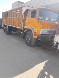 شاحنة • للبيع