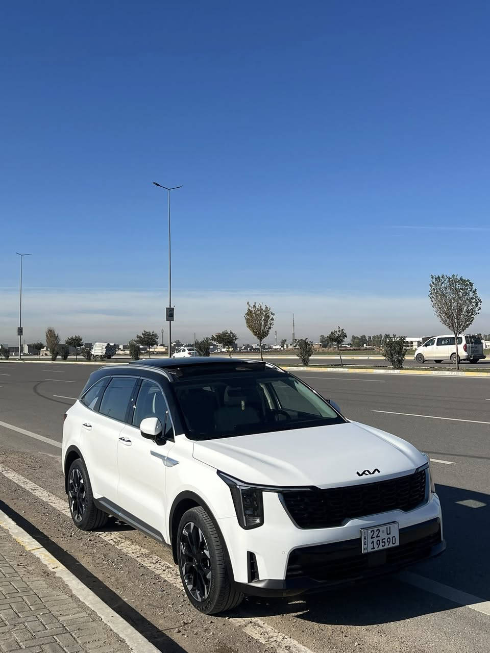 سورنتو 2025للبيع
ماشيه 12الف 

مواصفاتها 

بنراما 

ويل 20

تبريد وتدفئه مقاعد

مقاعد جلد بلادي

شاشه متصله

صندوك كهرباء 

بصمه دخول ذكي تشغيل ذكي تشغيل عن بعد 

كلين تايتل شخط ما بيها مكانها كركوك رقمها اربيل

رقم صاحب السياره *********** سعرها355
