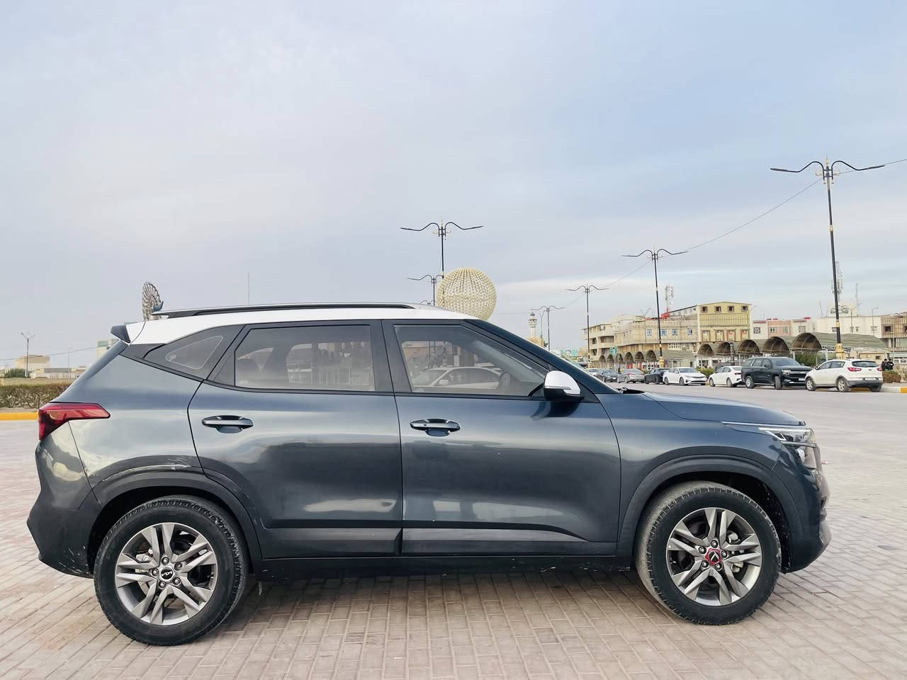 سلام عليكم
🚗كيا سيلتوس 2023 -فول مواصفات(خليجي)للبيع🚗
✅تفاصيل السياره:
خليجي حره بسمي بدون رقم 
.شاشه/
.تحكم ستيرن/
.فتحه قماره/
.قطعتين تبريد/
.بصمه تشغيل وابواب و بصمه أبواب/
. رادارات وحساسات اماميه وخلفيه/
.ترحيب/
.دواخل ابيض /
.3انظمه قياده/
.قماره بيضاء/
🚗المحرك:1800
{بيه فقط 3قطع صبغ لا فتح ولا تبديل}والباقي كفالة
💰السعر المطلوب:{165} (قابل للتفاوض)
📍الموقع {السماوة}
📞للتواصل والاستفسار:{***********
