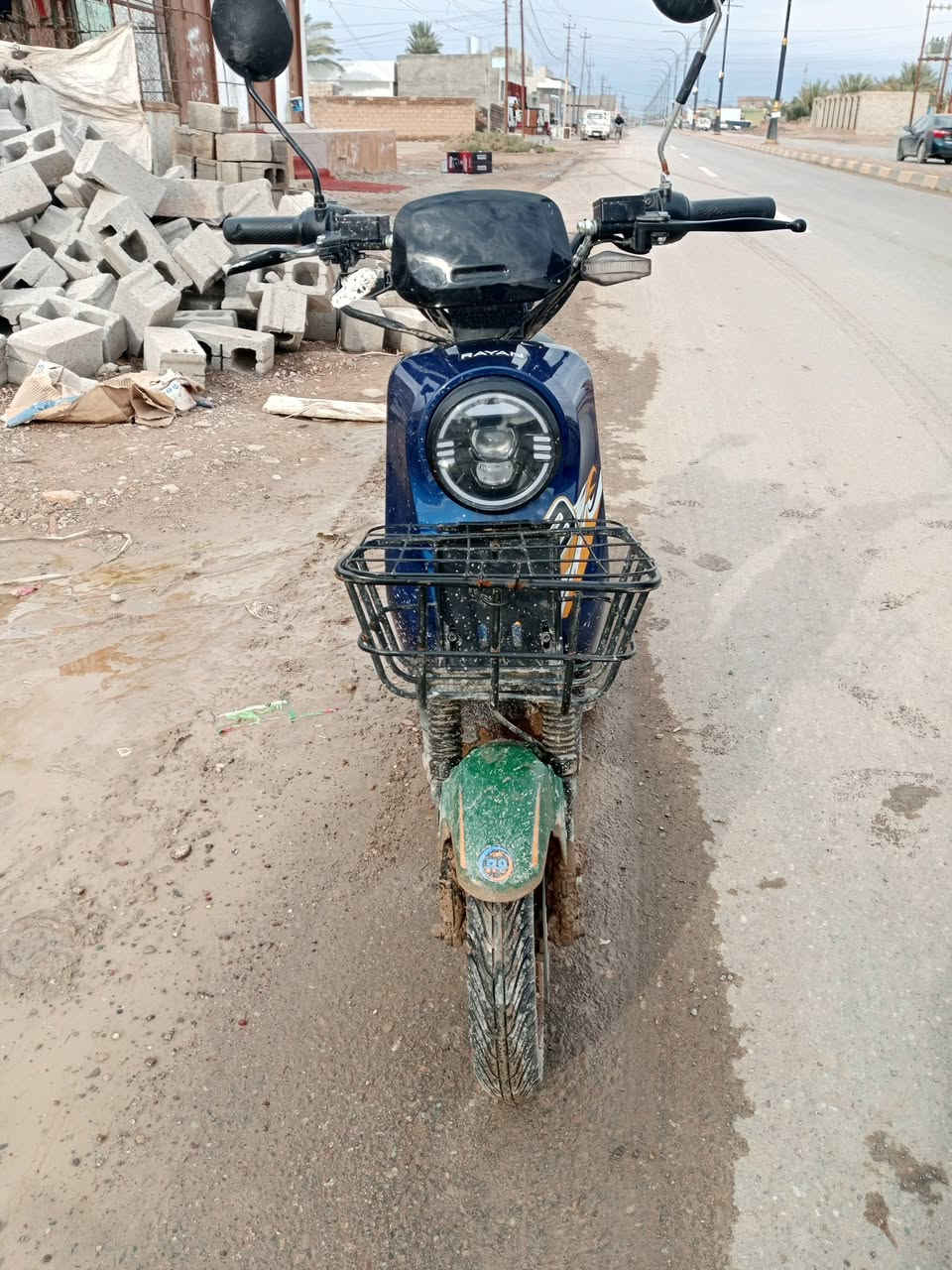 سلام عليكم دراجه نوع ار9 ريان موديل 25 للبيع دراجه مواصفاتها معروفة خمس بطاريات سعره400الف و بيه مجال للطيبين رقم الهاتف ***********
