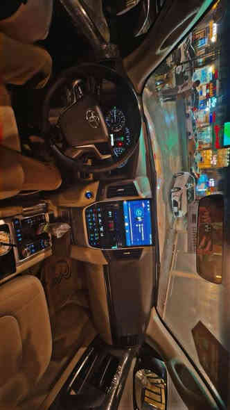 السلام عليكم للبيع 
لاندكروز موديل 2020 
فول مواصفات بريم اصلي 
المواصفات 
1 كشن كهرباء 
2 داخل بيجي 
3شاشه كبيره 
4 ماشيه 92 الف حقيقي 
5 السياره مكفوله كفاله عامه 
6 شاشه وصطيه مال بريم 
7 اربع كامرات 360
8 تشغيل عن بعد
9 محرك 6 سلندر 
10 صندوق كهرباء 
11 لايت زنون
12 تحكم سرعة
13 سلايت
14 - 6 سلندر
15 مكفولة كفالة عامة من الصبغ بيه بارد إصبعين فقط وكفاله من شخط ورصعه
16 فور ويل
17 مري شفط
18 حساس امامي خلفي
19 تحكم ستيرن 
وبعد بيها مواصفات هواي 
السيارة فول 1/1 
عنوان السياره السيدية 
ما متواجد بلفيس اتصل وبيك خير وتدلل واتساب هم موجود 
تحويل مباشر باسمي السياره ✅
***********
