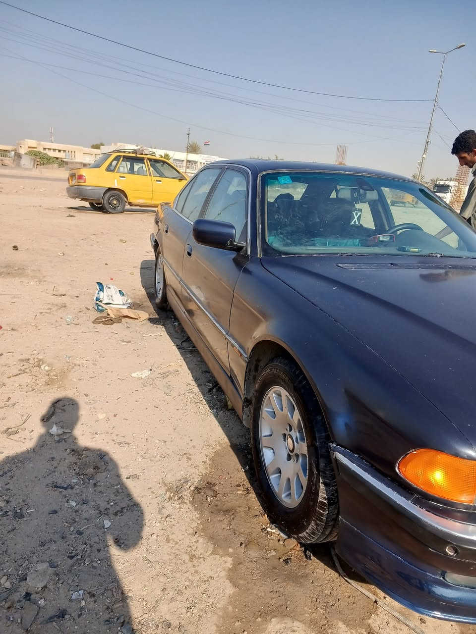 كاسح موديل 96 
حجم 740, عليها محرك 44
صدر امامي خلفي خير من الله
داخلها نظافه 80٪ 
مصبوغه عام للجماليه 
مكفوله من الحادث
دبل جام
فتحة سقف
جام اوتو كهرباء 
صندوق شفط 
رقم بغداد دولي تحويل ثاني يوم 
العنوان بغداد الحرية 
السعر 80, وبيها مجال حك جيتك 
***********
