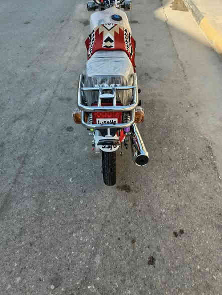 سلام عليكم دراجه اربع كير اصلي كله شلامجه كله دراجه جديده واي نقص مابيه وكله شغال كهربائيات وشاصي 16 اسعر خاص بيك خير ودلل الستفسار تصال  ***********
