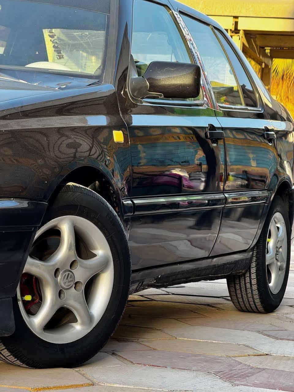 السلام عليكم من. رخصة حجي ليث كولف ڤنتو موديل 1994
باسمي تحويل ثاني يوم 
صدر خلفي امامي جديد 
منضومة هواء جديدة 
تخم تاير نضيف 
غرفة جلد شخط ما بيها 
 كمبرسير جديد بخاخ جديد بطل جديد ((تبريد ثلج ))
ايرفلو جديد تي بي اس جديد جوزة رباعية جديد  البنيد مبدل والسيارة احلى من الصور بهواي 
غرفته جديدة بمعنى الكلمة الكهربائيات شغاله محرك نظيف كلش الكير خير ونعمة مبدل قبل فترة كير اوتوماتيك للاستفسار الاتصال ع الرقم ***********
العنوان بغداد ابوغريب
