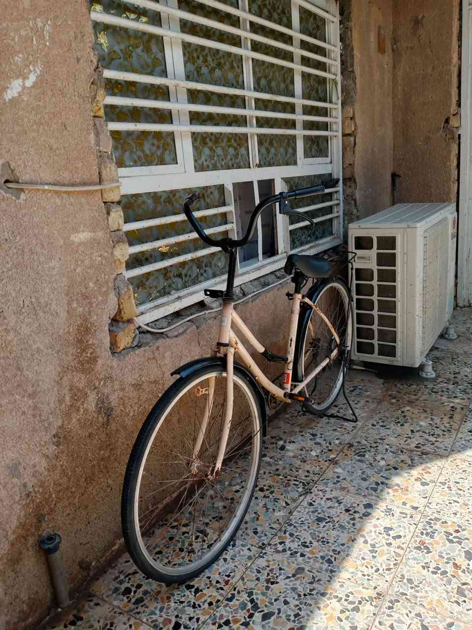 السلام عليكم بيسكل للبيع بيدي شويه تعبان مابي لا بريكات الشهر جارده ومتيبه بكاني بغداد الحسينيه مال راشديه السعر 50.


**إذا كنت صاحب هذا الإعلان وتريد حذفه لأي سبب، رجاءا أرسل رسالة إلى الدعم الفني**