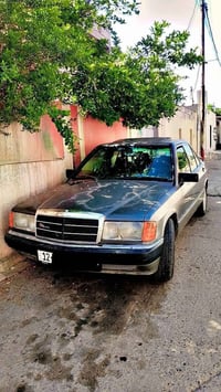 مارسدس للبيع فقط بدون مراوس حجم 190 موديل 1990 رقم نينوى الدولي  سنويه...