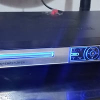مشغل DVD • رويال رحماني • سماعة ريموت
