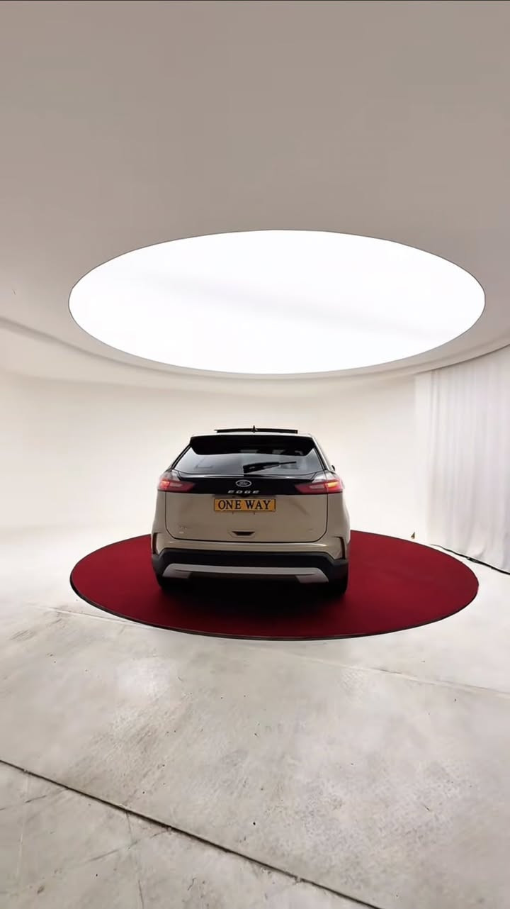 فورد ايدج ٢٠٢١
فول مواسفات 
٢ قطعه سبوخ 
بدون ايرباك. بدون حادث 
دعاميه بل دعاميه كبس 
سياره جاهز و مزبوت 
سنويه جديد 
تاير ميشلان اصلي 
فول فول مواسفات 
***********
*********** 
سعر ١٧٣ ورقه و مجال
