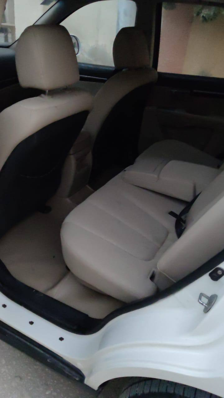 سنتافي موديل 10 رقم بغداد سته سلندر فتحة سقف ماشية 153 
***********. مكانها حلة
