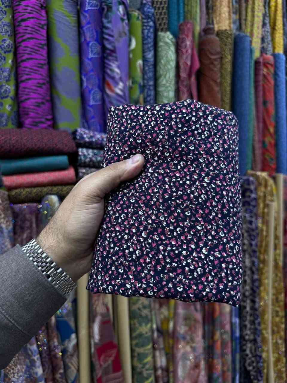 #جمال القطع
#كملو الصور
كشمير ايطالي دبل صبغ الخامة الأصلية شرط الضمان


**إذا كنت صاحب هذا الإعلان وتريد حذفه لأي سبب، رجاءا أرسل رسالة إلى الدعم الفني**