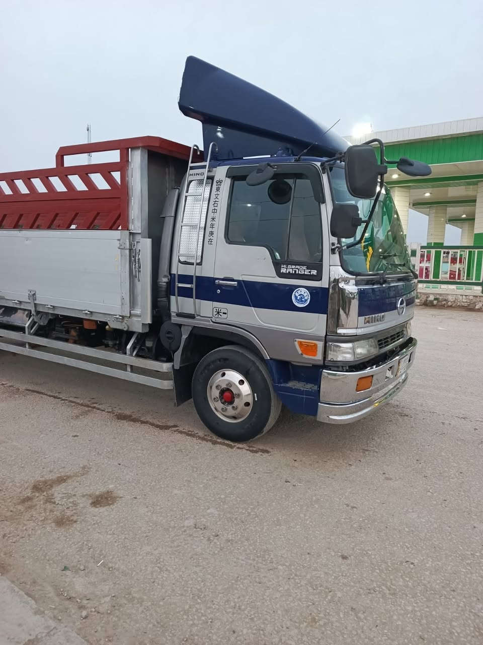 سلام عليكم هينو انگر الطول سبعه الئ ربع سياره جديده نازل موديله سبعه وتسعين تحويل ثاني يوم تخم تاير بدي قطعتين مكينه مامفتوحه لا تبخين ولا تنقيص سياره مكفوله كفاله عامه شاصي جديد اصفاحه اربعه ينفتحن سياره نضيفه العنوان بابل القاسم يرجي التصال
***********
