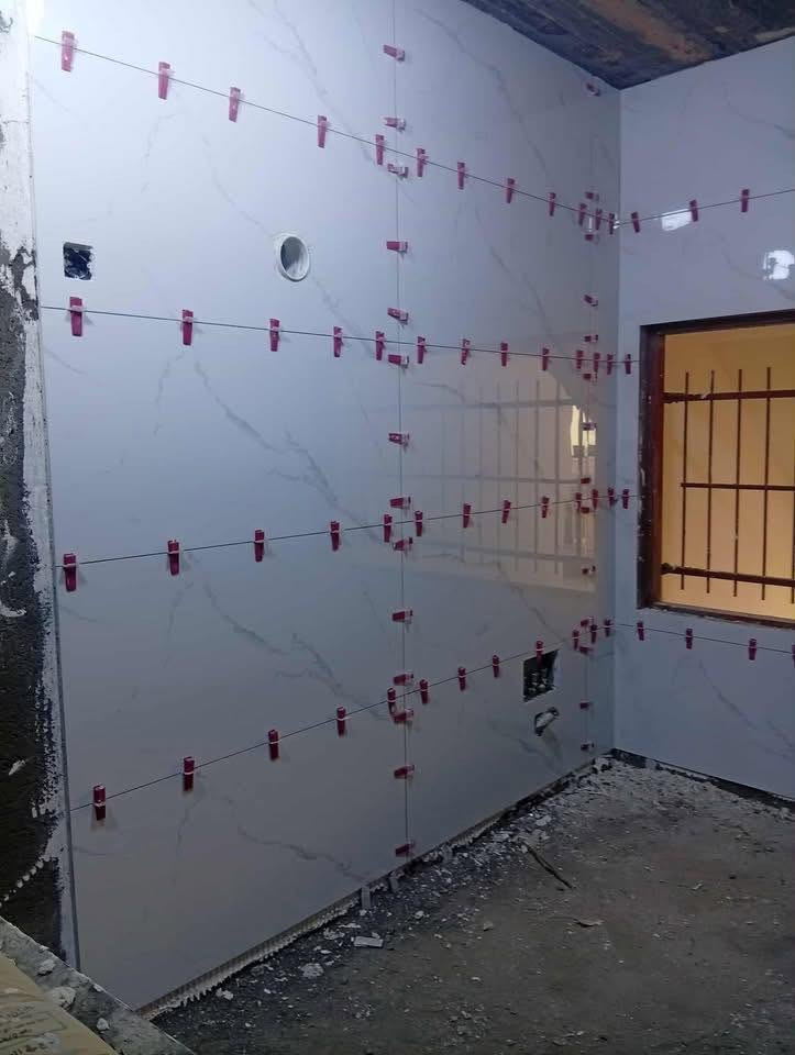 السلام عليكم خلفه سيراميك جدران واضيات اشتغل بورسلين وكاشي ومرمر وبيات شغل درجه أوله التزام ف العمل متواجد داخل بغداد فقط الرقم به واتس آب ***********
