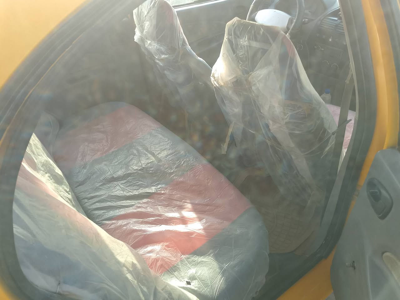 السلام عليكم طيبه موديل 15 سياره كشر شوفت عينك جاهزه من كلشي بسمي سنويه الاحد 27 مصفره هيه مرور سعر 25 بيه مجال شي قليل مكاني اطوريج شراي ينتصل رقمي ***********
