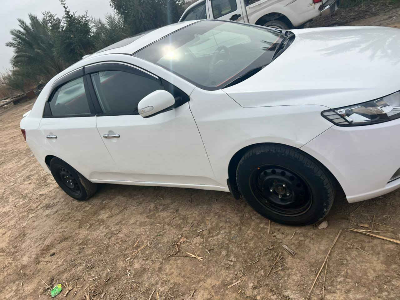 مكلف بالنشر
سيراتو 2011 رقم أربيل سنويه جديده رقم جديد
تخم تاير جديد
محرك وكير جدد
حداديه جديده
كير اوتو 6 نمر
سياره فول مواصفات فتحه بصمه كامره
السياره صبغ عام بدون اي ضرر
سياره مال جناي جاهزه من كلشي 
مكان السياره واسط قضاء الصويره طريق المطار الغنايه
السعر 88 بيهه مجال
***********
