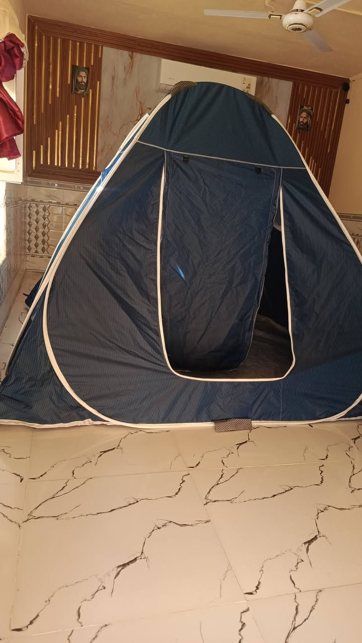 خيمة إيرانية  اصلية  حجم كبير شيل عدد 8. منام خمسة ضد المطر واهوا سعر 100 وابيهة مجال قليل ***********

