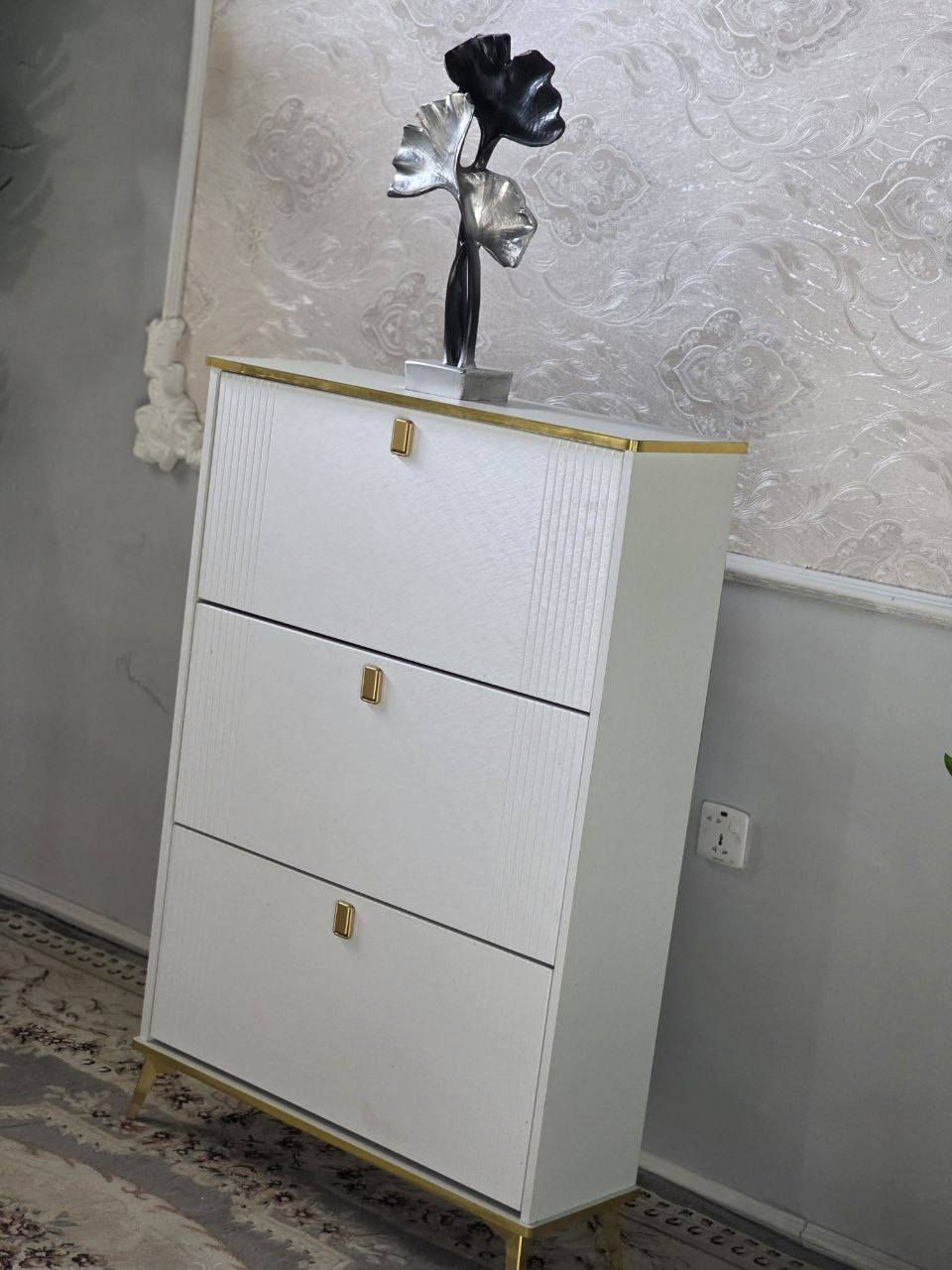 جزامة قلاب خشبية 
 القياسات:
▪️ العرض: ٨٥ سم
▪️ العمق: ٢٥ سم
▪️ الارتفاع: ١٢٠ سم

 السعر: 110 الف


**إذا كنت صاحب هذا الإعلان وتريد حذفه لأي سبب، رجاءا أرسل رسالة إلى الدعم الفني**