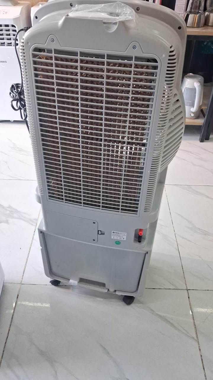 وصلت حديثاً مبردة HEILBRON الأصلية 🔥
بسعر مناسب   150 الف والتوصيل مجاني 

❄️ تبريد قوي جداً
❄️ تصميم عصري وأنيق
❄️ خزان ماء كبير مع مؤشر للماء
❄️ عدة سرعات وتحكم سهل
❄️ مؤقت تشغيل وإطفاء
❄️ اقتصادية بالكهرباء
❄️ مناسبة للبيت والمحلات والمكاتب
❄️ عجلات لسهولة الحركة والتنقل بغداد, العراق


**إذا كنت صاحب هذا الإعلان وتريد حذفه لأي سبب، رجاءا أرسل رسالة إلى الدعم الفني**