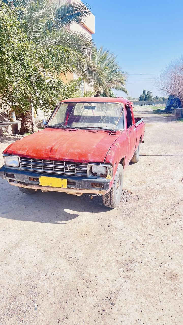 للبيع موديل 82
رقم صلاح الدين اصفر 
صاحبها موجود 
شرط التحويل 
محرك والشاصي شرط 
السعر اتصل على ***********
المكان صلاح الدين/العلم
