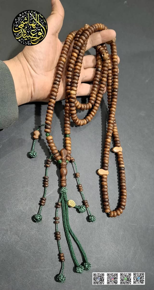 ✨ بمناسبة ذكرى غزوة بدر الكبرى ✨
📿 السبحة البدرية – 313 حبه

نقدّم لكم الجديد مع أبو عبيدة الهاشمي
سبحة سوس سوداني فاخر بعناية خاصة
🔹 المقاس: 9 × 5 ملي ترمسة 
🔹 3 عداد 
🔹 العدد: 313 حبّة

🔹 بعدد رجال وأبطال بدر رضي الله عنهم

ليست مجرد سبحة…
بل قطعة بروحٍ تاريخية، ومعنى عميق يستحضر الثبات، والصبر، والنصر.

خامة سوس سوداني فخمة في الإيد، حضورها مهيب، وتشطيب يليق بأهل الذوق والهيبة.
✨ الجديد دائمًا مع أبو عبيدة الهاشمي ✨


**إذا كنت صاحب هذا الإعلان وتريد حذفه لأي سبب، رجاءا أرسل رسالة إلى الدعم الفني**