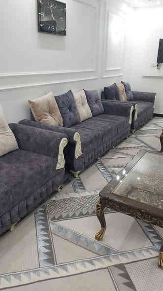 تخم خليجي البيع ١٤ مقعد كلش نظيف  المكان بغداد حي الحسين  السعر ٧٥٠ رقم ***********
