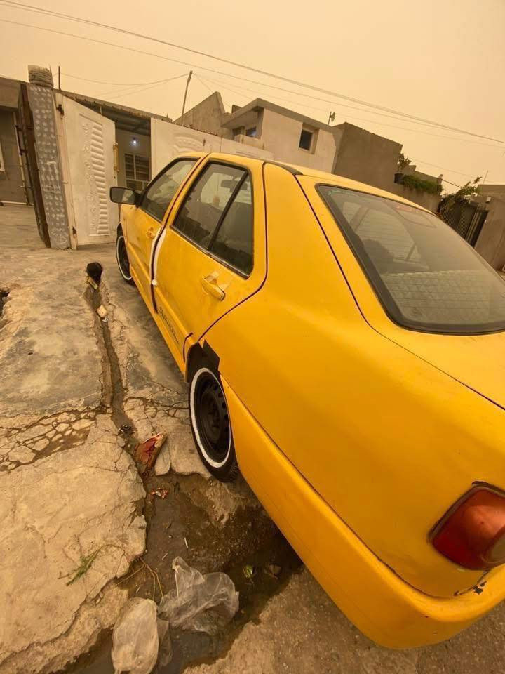 سيارة شيري كوين للبيع او المراوسه موديل2010 كير ومحرك يارس رقم بغداد مشروع وطني شرط التحويل كهربائيات شغاله بيها بطاقة بانزين سيارة جاهزه مابيها نقص السعر25بيها مجال ***********
