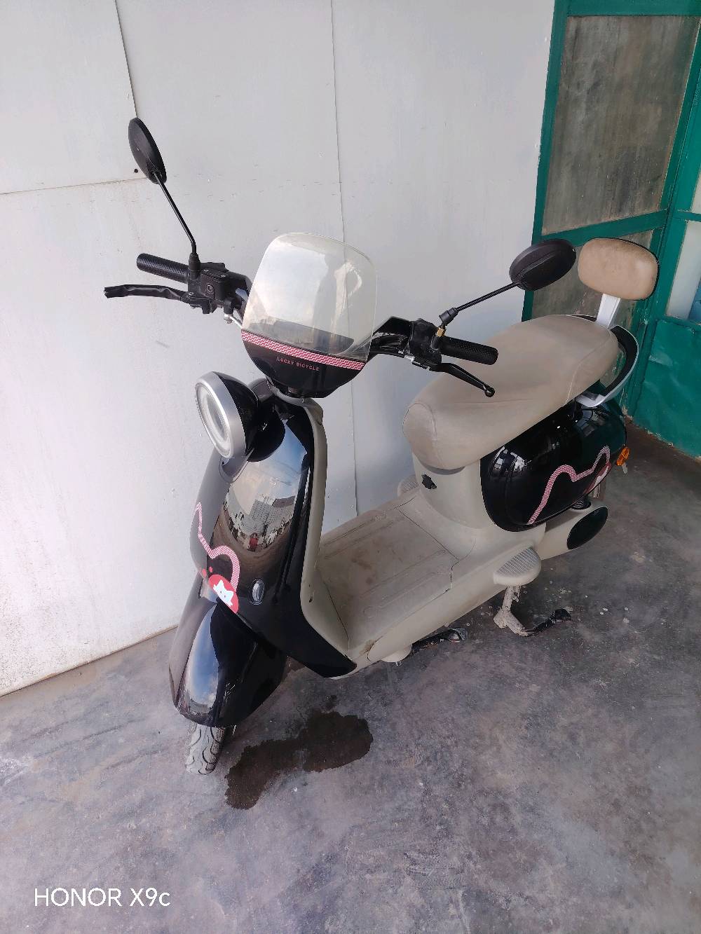 سلام عليكم دراجه شحن كامله مكمله مابيه نقص مكفوله كفاله عامه
