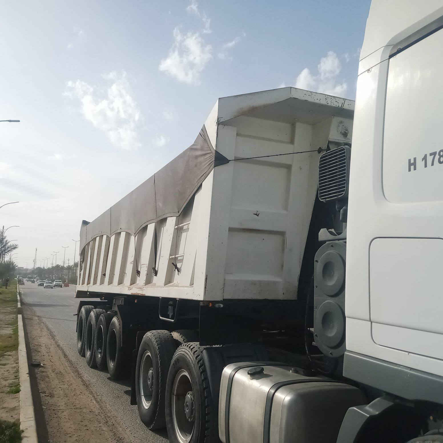 سلام عليكم
عربانة ماموت حدادية ابو زيد 2017  مكفولة كفالة عامة تخم تاير

السعر 210 $ وبيها مجال

بابل المسيب 

***********

***********
