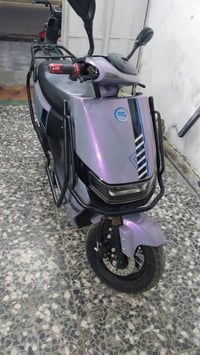 دراجة شحن نضيفة مابيهة اي نقص السعر ٦٥٠ الف مكاني الشعب ٠٧٧٣٤١٧٢٧١٢