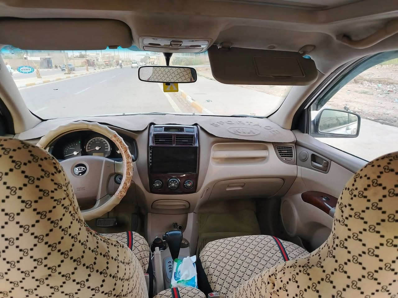 اسبورتج موديل 9 بسمي للبيع عارضها ١١٢ وبيها مجال عنواني ديالى المقدادية محرك ٢٠٠٠ تدفئة تبريد شغال السيارة جاهزة للاستفسار اتصل وادلل ***********
