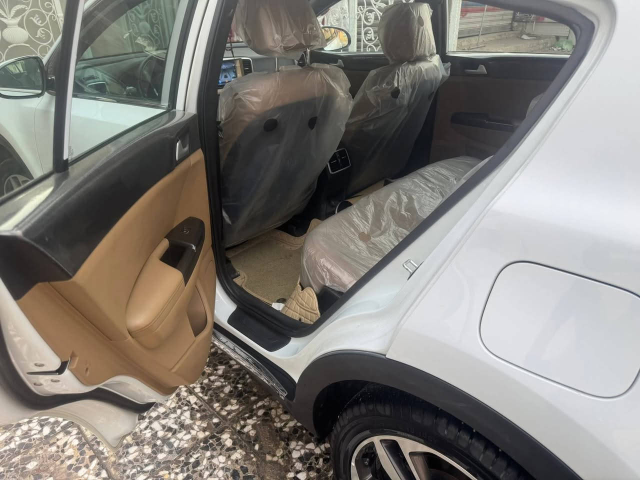 سلام عليكم
سبورتج 2019 فول مواصفات ماشيه 94 ألف خليجي مكفوله كفاله عامه لا بارد ولا تكحيل باسمي السياره صارلهه 5 سنوات جانيهه ما بيهه نقص السعر 200 ورقه مستعجل ع البيع ‏‪***********‬او‏‪***********‬‏ مكاني بغداد غير متواجد ع الفيس الشراي يخابر
