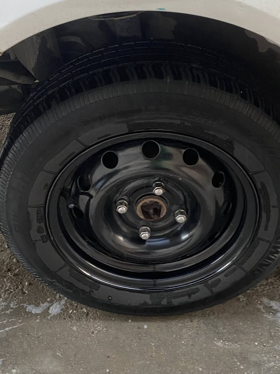 السلام عليكم تخم ويل حجم 14 مراوس بويل كب جدد لاعواج ولاكسر  شرط النضافه واذا مراوس بويل 15 بس هو وتايرات يعني انطي (تاير وويل واخذ تاير وويل شرط النضافه )…….
*********** 
المكان الدوره
