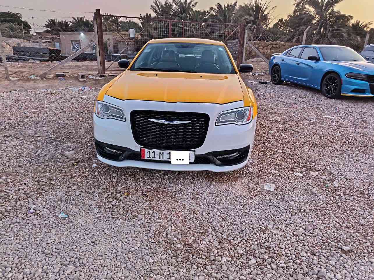 اوباما 2012 محدثه الشكل الجديد مكفوله كفاله عامه تبديل فقط باب السايق بدون حادث بدون دواخل اصل ابيض محرك كير طياره اكسل جديد تخم تاير جاهزه على اخر حبايه فول عدا الفتحه داخل عسلي 
رقم بغداد بسمي مصفره هيئة وغرامات 175 وبيها مجال 
خطها بغداد عماره مجر اصولي تقبط من الكراج 
مكاني بغداد    ***********.
