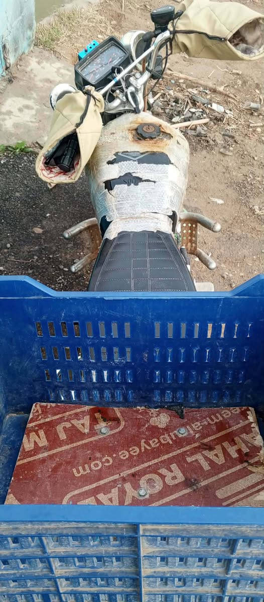 مكلف لحد يطبلي خاص.. 

سلام عليكم دراجه للبيع سيفان مديل 23 اوراق اصوليه دراجه مكفوله 600 وبيها مجال‏‪0771 790 0038‬‏
