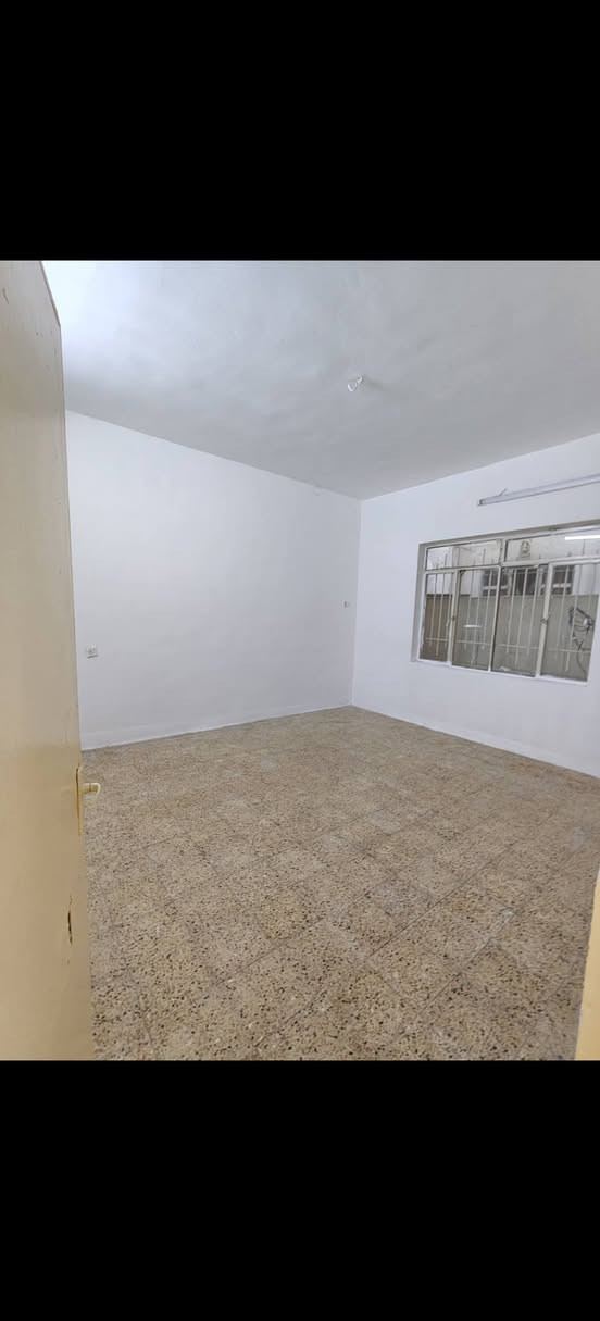 دار للايجار حي النور شارع المشاتل مساحة الدار 150متر طابقين 
3عرف وهول استقبال صحيات مطبخ سرداب حديقه كراج سياره بدل الايجار/500/الف
للاستفسار الاتصال على الرقم 
***********
