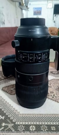 نيكون • ٧٠/٢٠٠ • نجف
