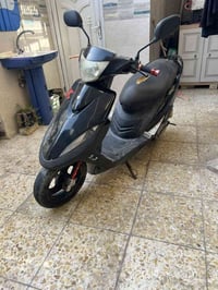 ماكس عدله للبيع السعر ٤٠٠ وبيه مجال بسيط  مكاني بغداد زعفرانيه ٠٧٧٠٦٩٥...