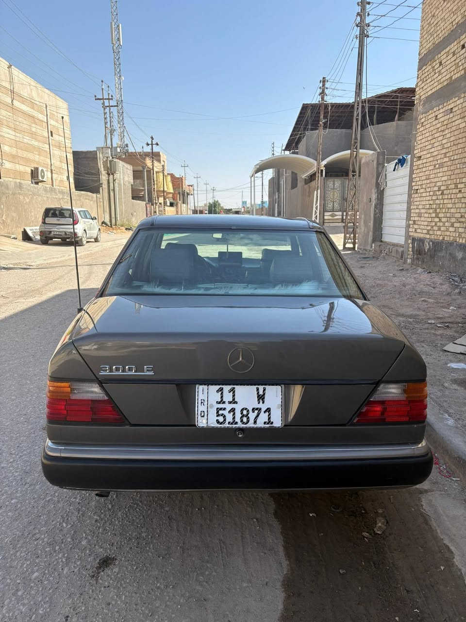 سلام عليكم دب للبيع موديل 87
1محرك كير مكفولات ياباني ٣٠٠٠ ديلكو وبدي صبغ عام جمالية وفتحت سقف شغاله 
2 كهربائيات كله شغاله لايت شمسي مكلف ٢٠٠ هو البوكجترات وكشنات جلد امامي كهرباء واريل وي السويج
3 ويل تفاحه  حدادة جديده 
4 شاشة شغاله مع اربع سماعات 
5 رقم بغداد مشروع وطني جديد ل٢٧ وبأسمي 
6 ملاحظة نقص تبريد فقد كمبريسر موجود 
السعر ٦٩ وبيه مجال لشراي قليل ***********
***********

اتصل ما فارع ارد على التعليقات 🙏
