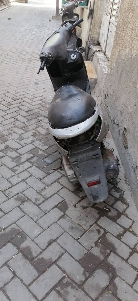 السلام عليكم دراجه بريز للبيع دراجه شغاله بيهه نواقص بسيطه مكاني حي اور السعر 250 للاستفسار ***********
ملاحظة غير متواجد بالفيس
