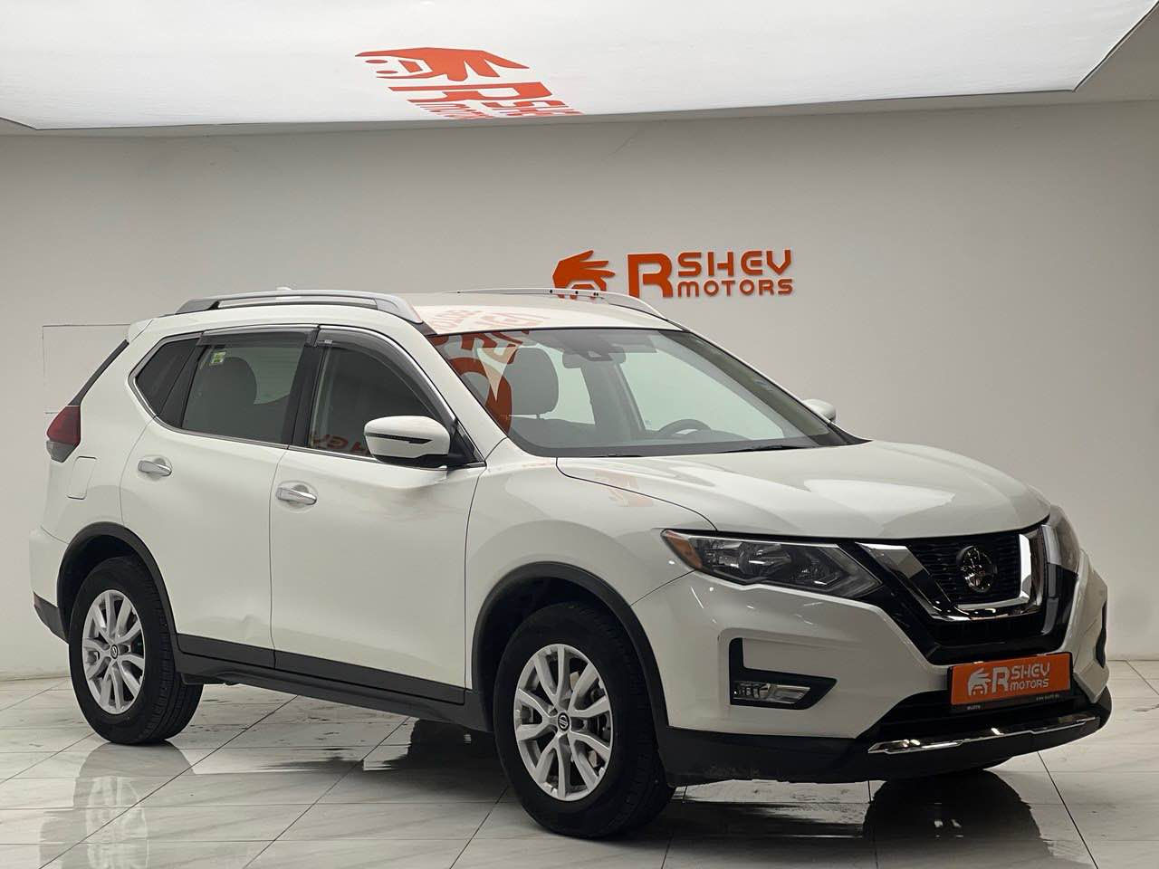 Nissan rogue 2020
نيسان روج ٢٠٢٠
مواصفات SV فول
دفع رباعي 4x4
مكينة ٤سلندر.
ماشية 81,000ميل
بدون صبغ 
مكفولة من كير و محرك و حجر كزوز

و ب سعر(184$) ورقة و بيها مجال للطيبين

مكان السيارة

دهوك -معرض ارشف R-Shev
رقم51 من معارض التيرمينال 

***********
*********** دهوك, العراق
